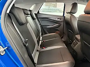 Used 2019 Vauxhall Grandland X Business Edition Nav Topaz Blue - Interior and Exterior details 9
