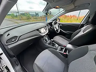 Used 2019 Vauxhall Grandland X Design Line White - Interior and Exterior details 13