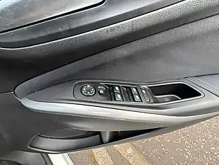 Used 2019 Vauxhall Grandland X Design Line White - Interior and Exterior details 14