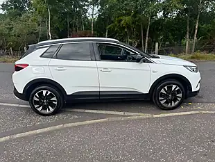 Used 2019 Vauxhall Grandland X Design Line White - Interior and Exterior details 4