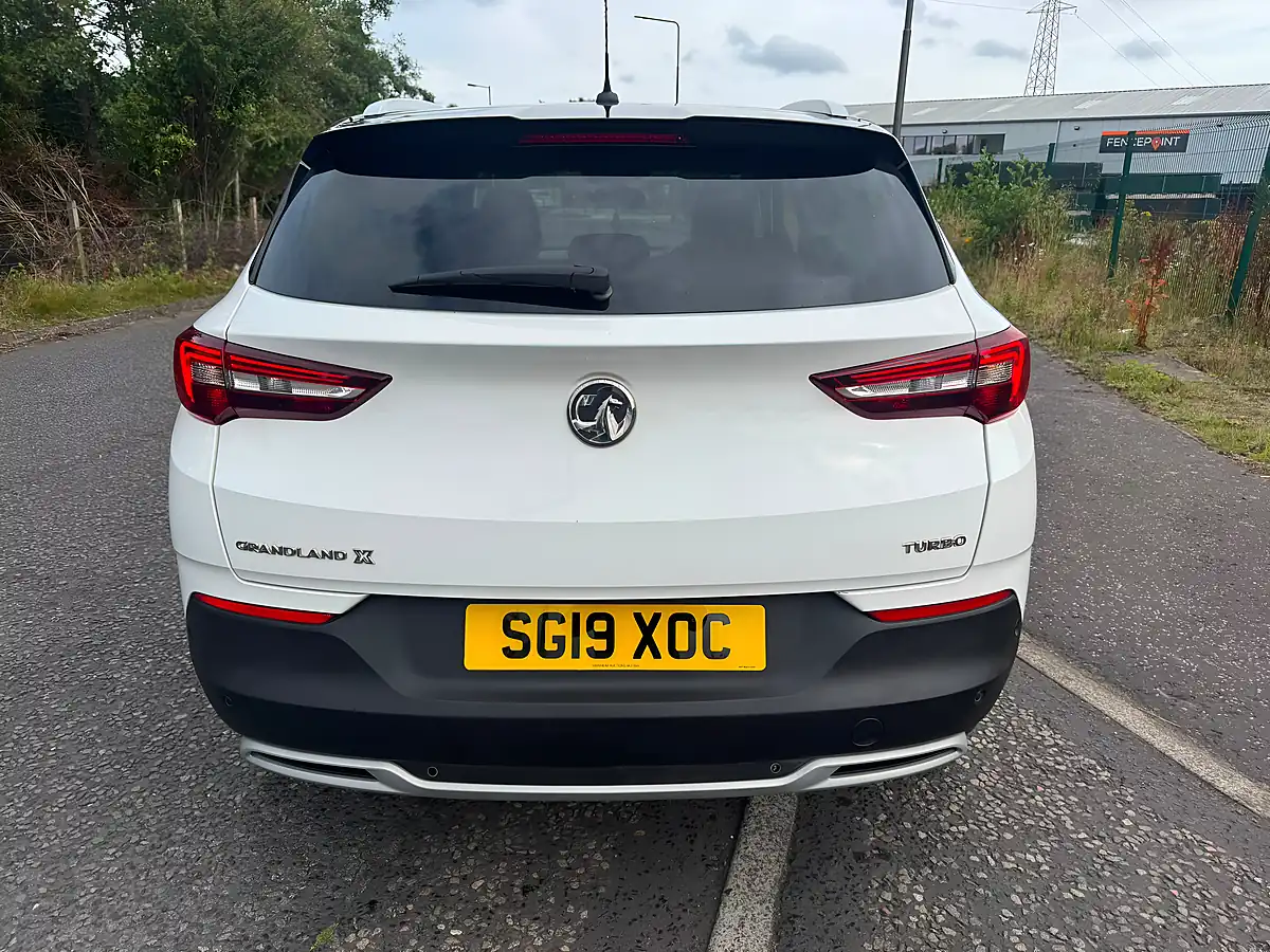 Used 2019 Vauxhall Grandland X Design Line White - Interior and Exterior details 7
