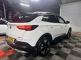 Used 2019 Vauxhall Grandland X Design Line White - Interior and Exterior details 10