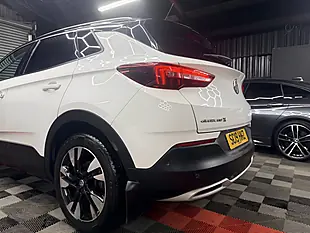 Used 2019 Vauxhall Grandland X Design Line White - Interior and Exterior details 12