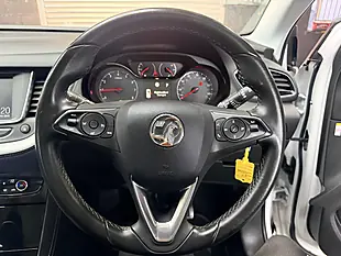 Used 2019 Vauxhall Grandland X Design Line White - Interior and Exterior details 16