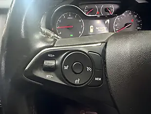 Used 2019 Vauxhall Grandland X Design Line White - Interior and Exterior details 17