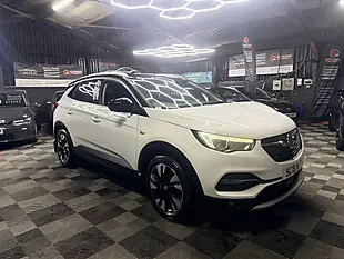 Used 2019 Vauxhall Grandland X Design Line White - Interior and Exterior details 3