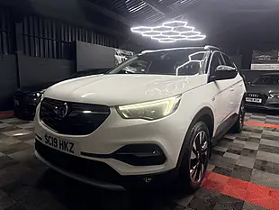 Used 2019 Vauxhall Grandland X Design Line White - Interior and Exterior details 5