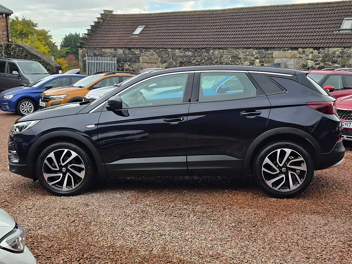 Used 2019 Vauxhall Grandland X Elite Nav Amethyst Purple Metallic - Interior and Exterior details 14