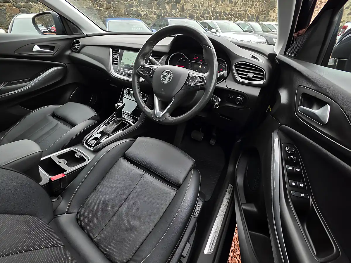 Used 2019 Vauxhall Grandland X Elite Nav Amethyst Purple Metallic - Interior and Exterior details 8