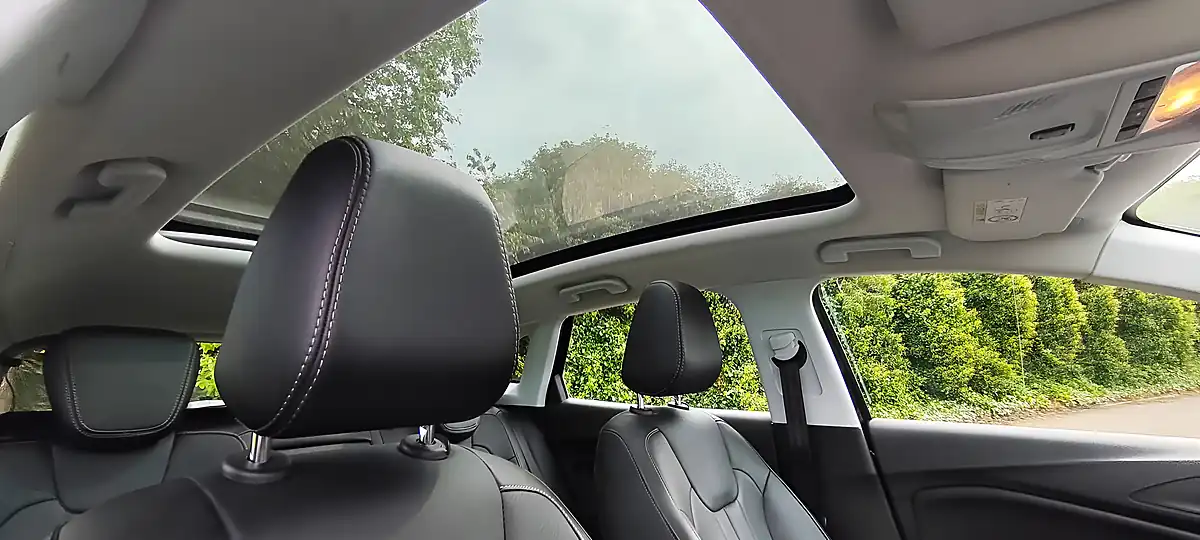 Used 2019 Vauxhall Grandland X Elite Nav Black - Interior and Exterior details 12