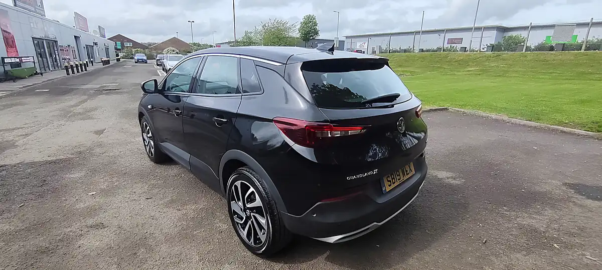 Used 2019 Vauxhall Grandland X Elite Nav Black - Interior and Exterior details 3