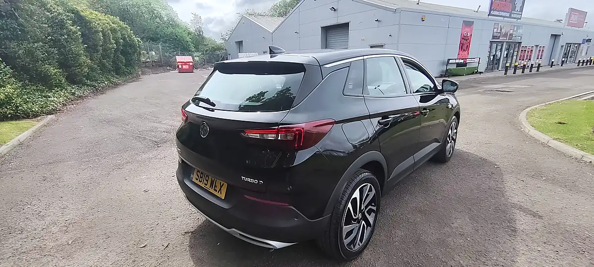 Used 2019 Vauxhall Grandland X Elite Nav Black - Interior and Exterior details 5