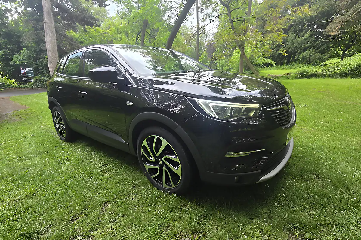 Used 2019 Vauxhall Grandland X Elite Nav Black - Front View