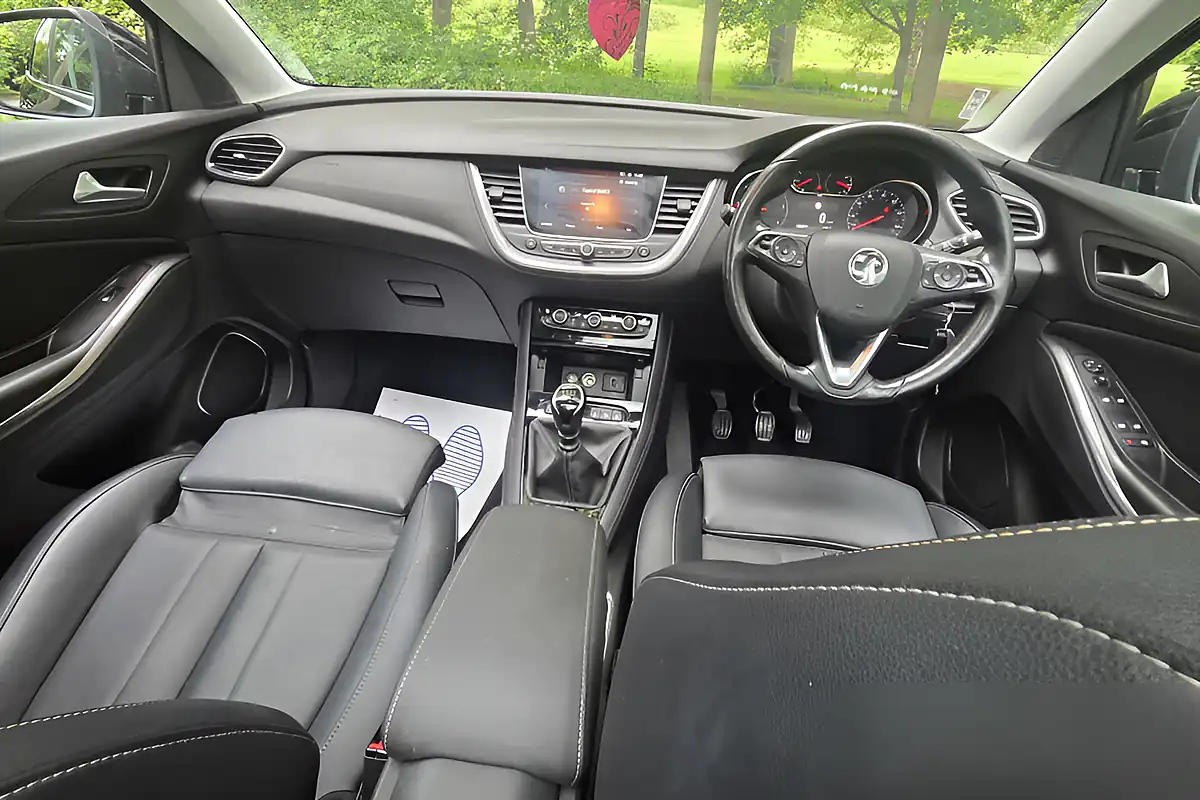 Used 2019 Vauxhall Grandland X Elite Nav Black - Interior and Exterior details 12