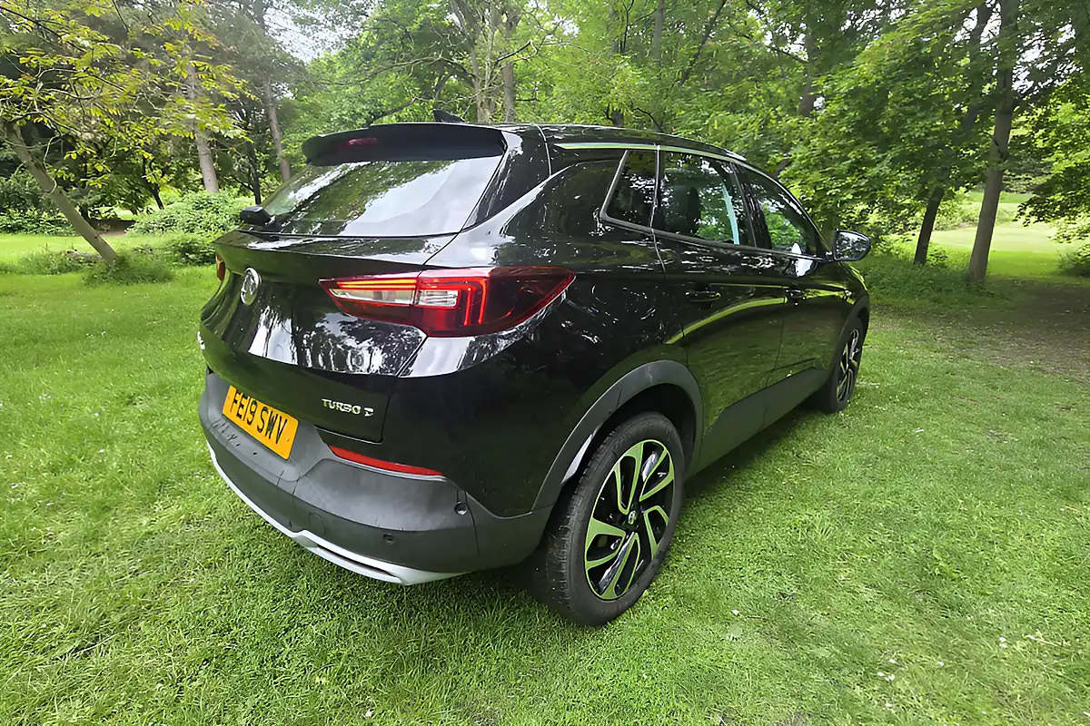Used 2019 Vauxhall Grandland X Elite Nav Black - Interior and Exterior details 8