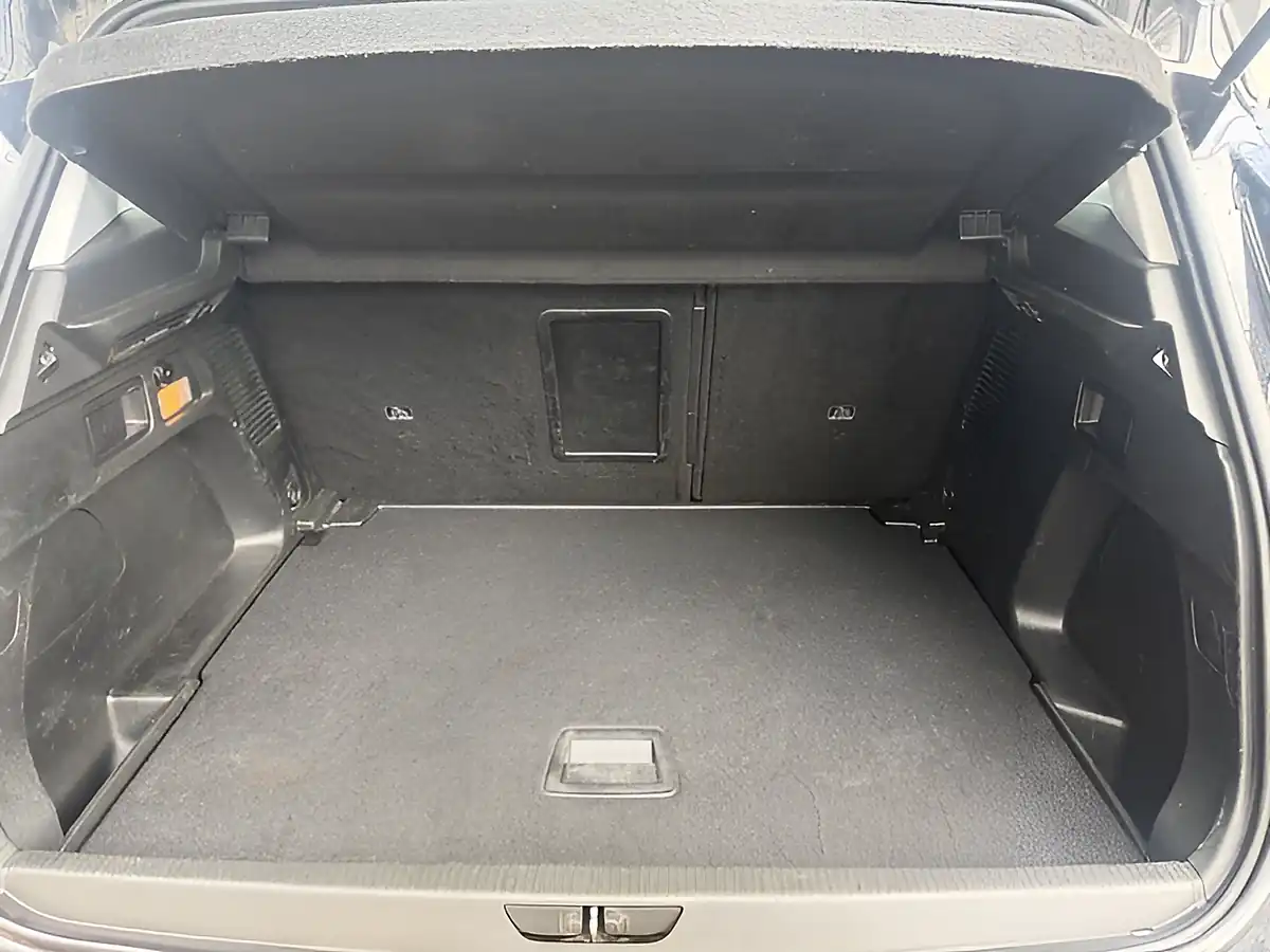 Used 2019 Vauxhall Grandland X Elite Nav Black - Interior and Exterior details 12
