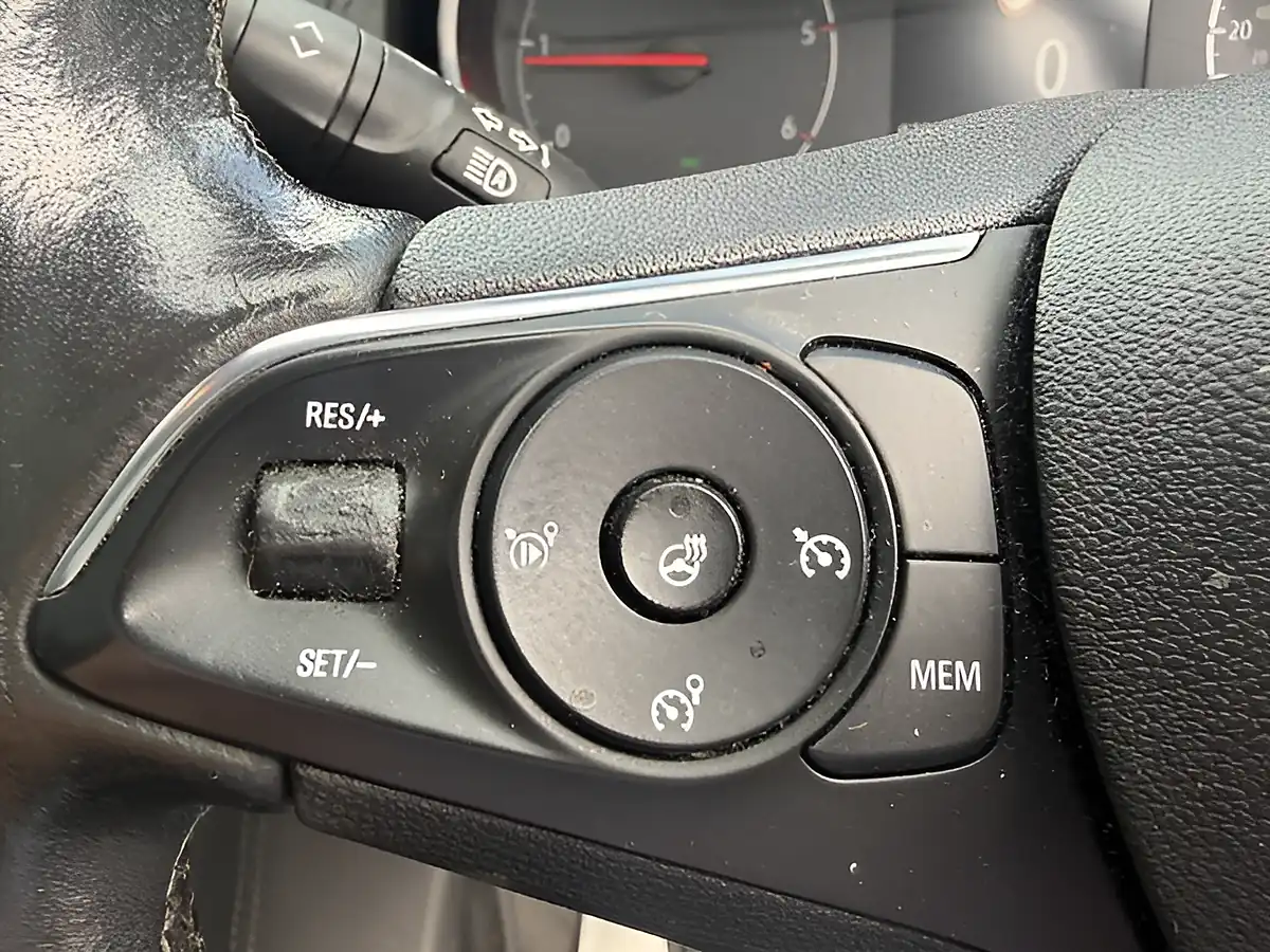 Used 2019 Vauxhall Grandland X Elite Nav Black - Interior and Exterior details 17