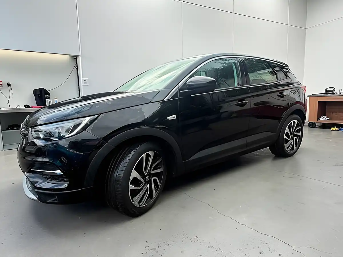 Used 2019 Vauxhall Grandland X Elite Nav Black - Interior and Exterior details 3