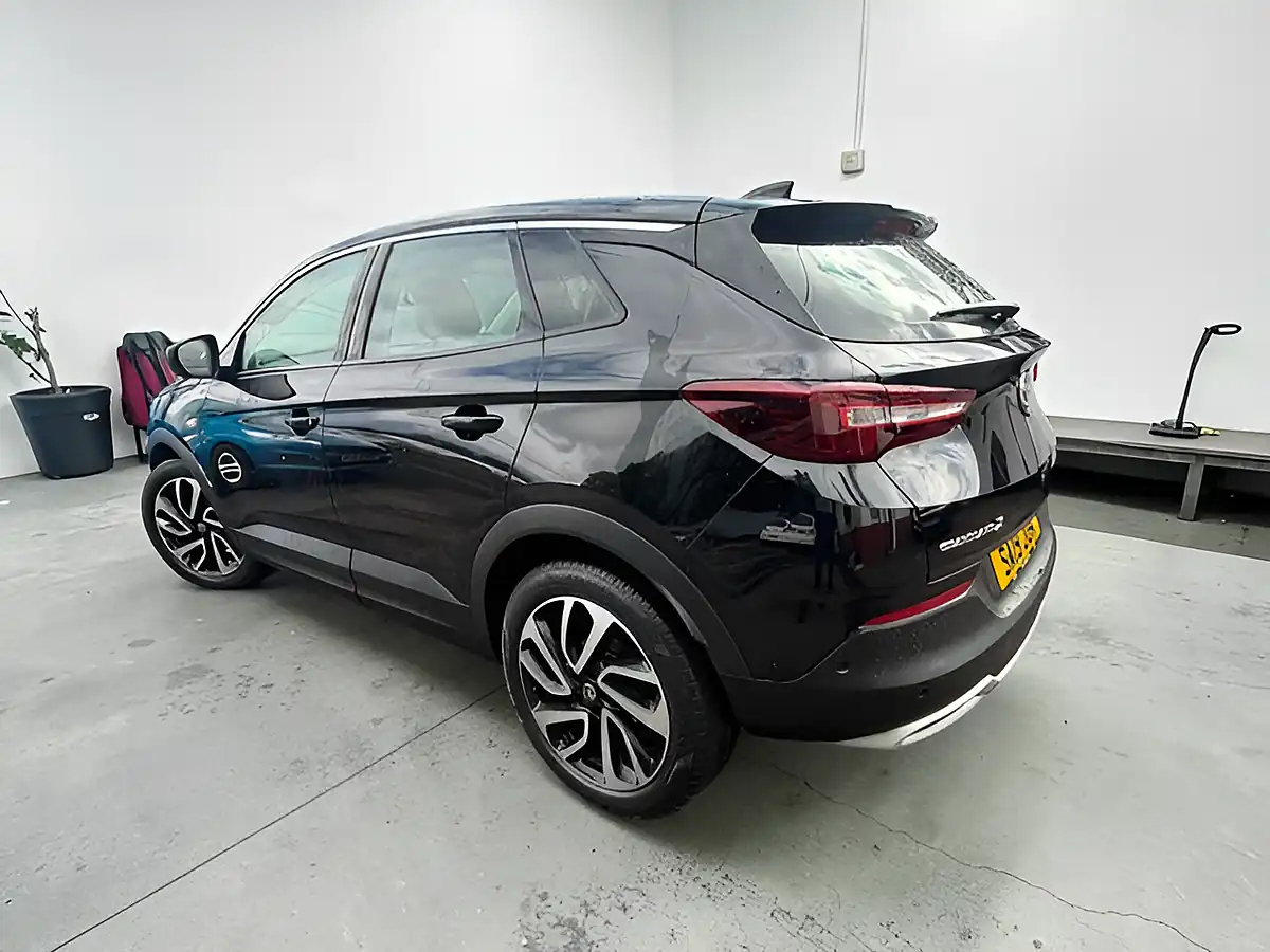 Used 2019 Vauxhall Grandland X Elite Nav Black - Interior and Exterior details 5