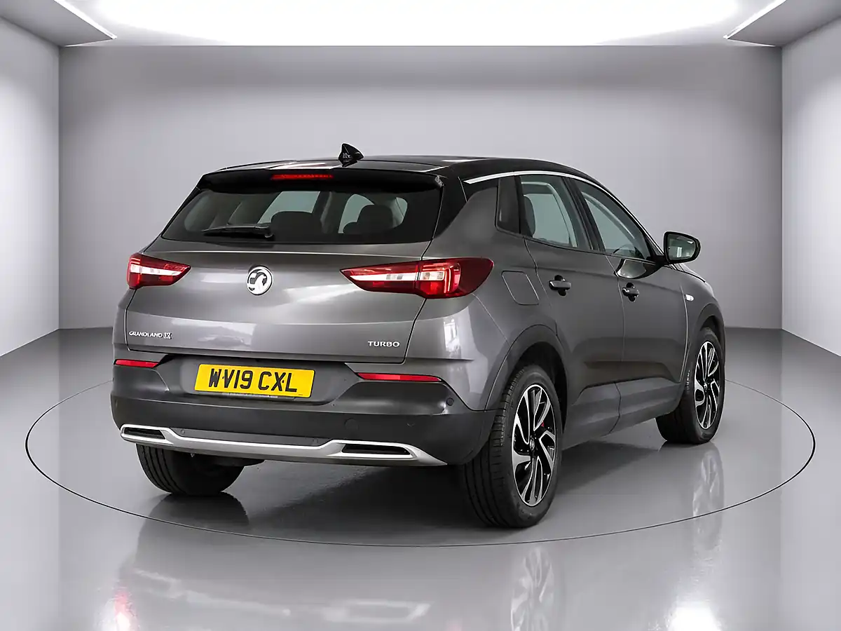 Used 2019 Vauxhall Grandland X Elite Nav Grey - Interior and Exterior details 3