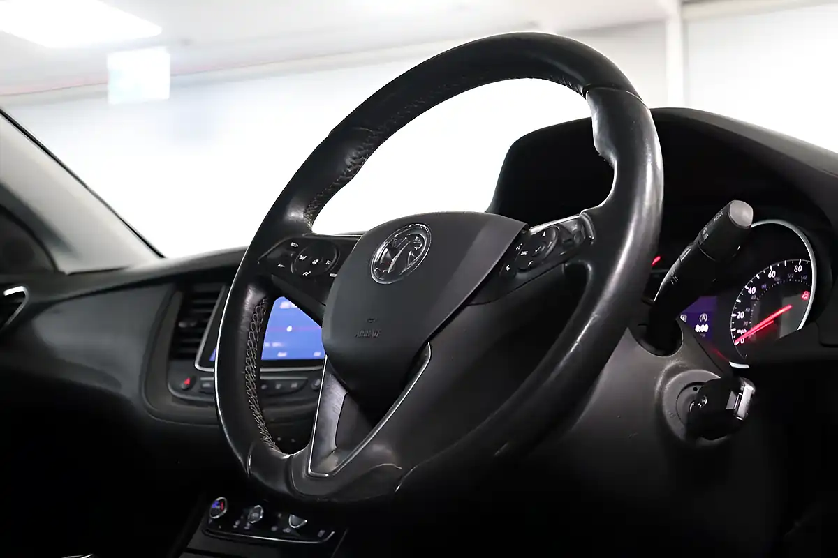 Used 2019 Vauxhall Grandland X Elite Nav S/S Grey - Interior and Exterior details 10