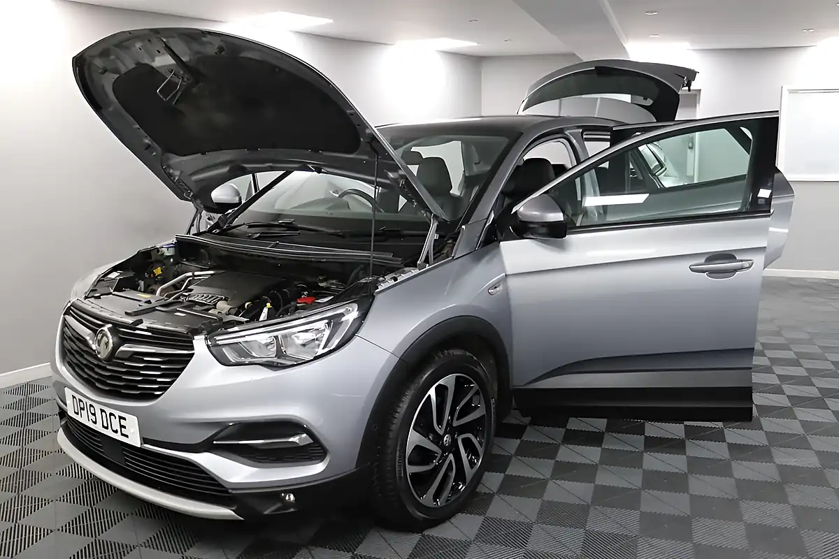 Used 2019 Vauxhall Grandland X Elite Nav S/S Grey - Interior and Exterior details 14