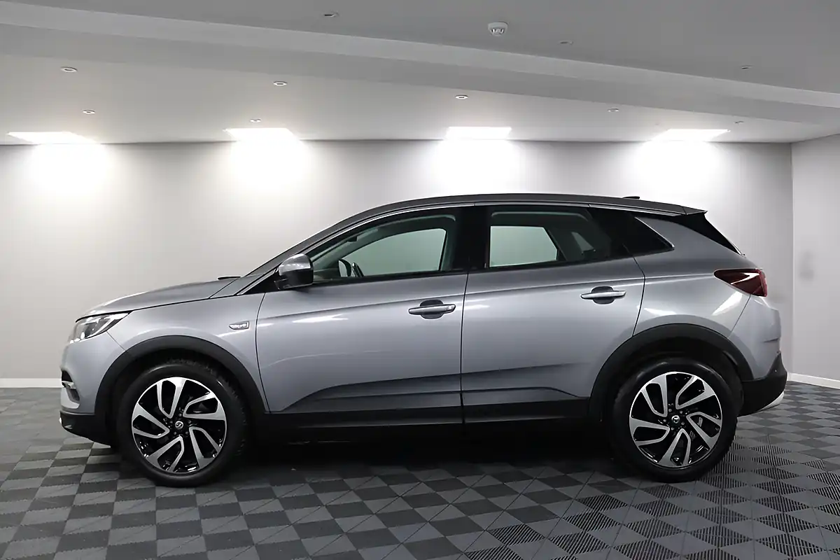 Used 2019 Vauxhall Grandland X Elite Nav S/S Grey - Interior and Exterior details 16