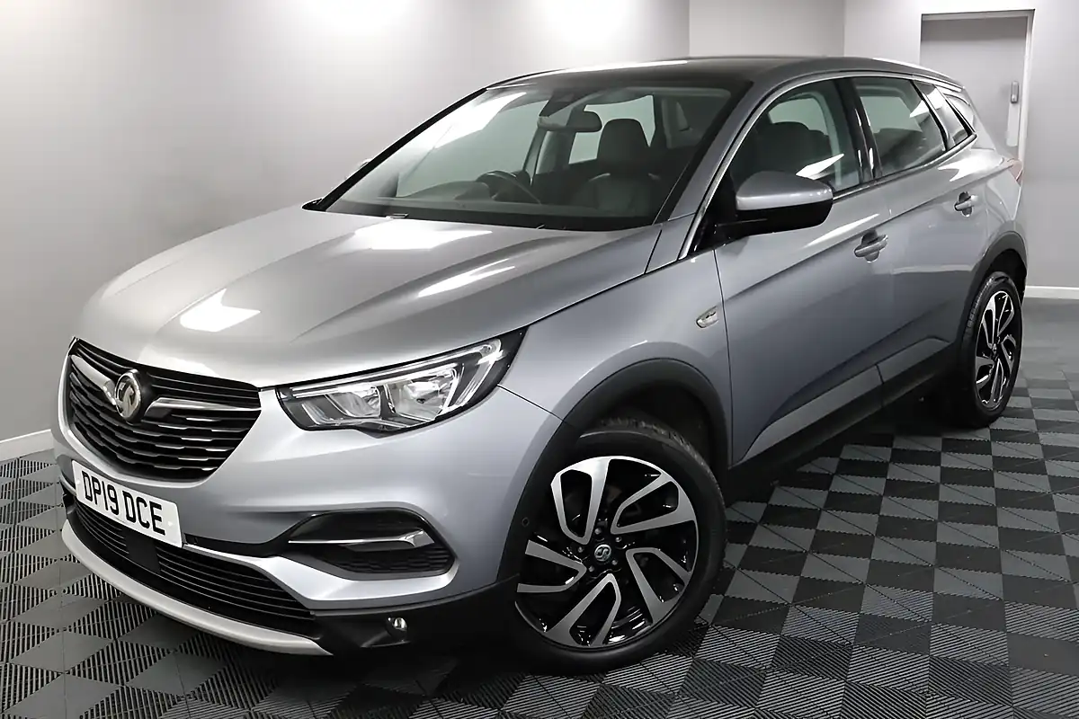 Used 2019 Vauxhall Grandland X Elite Nav S/S Grey - Interior and Exterior details 18