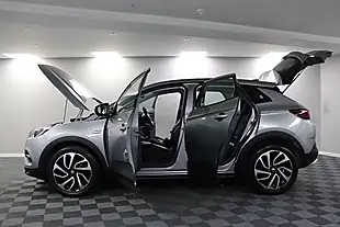 Used 2019 Vauxhall Grandland X Elite Nav S/S Grey - Interior and Exterior details 4