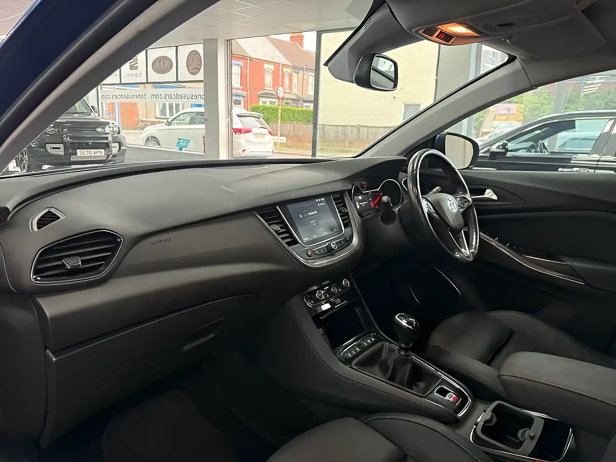 Used 2019 Vauxhall Grandland X Elite Nav Topaz Blue - Interior and Exterior details 14