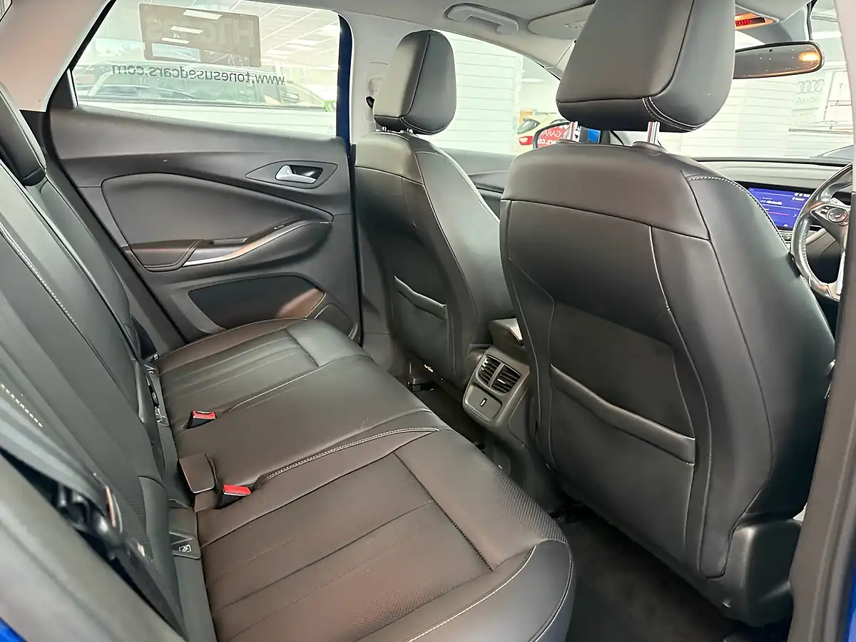 Used 2019 Vauxhall Grandland X Elite Nav Topaz Blue - Interior and Exterior details 4