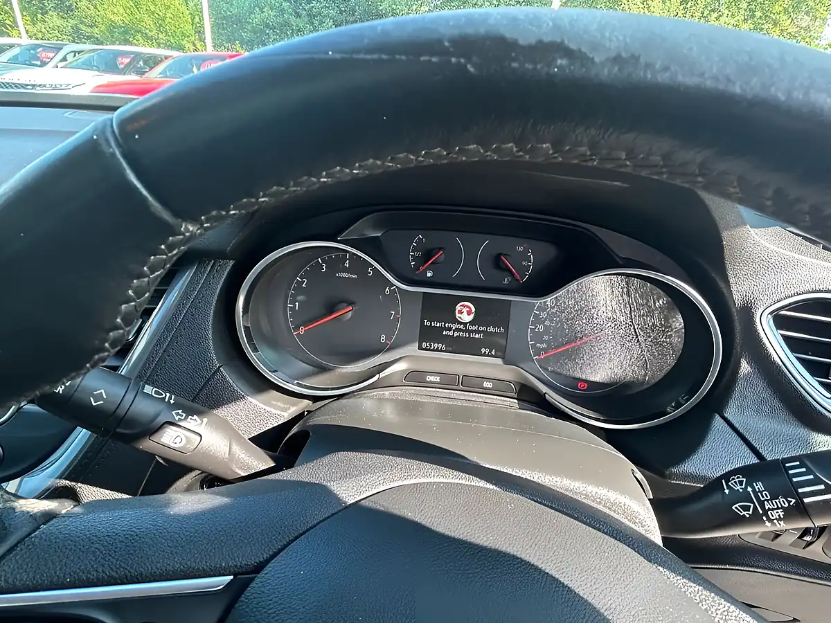 Used 2019 Vauxhall Grandland X Elite Nav White - Interior and Exterior details 15