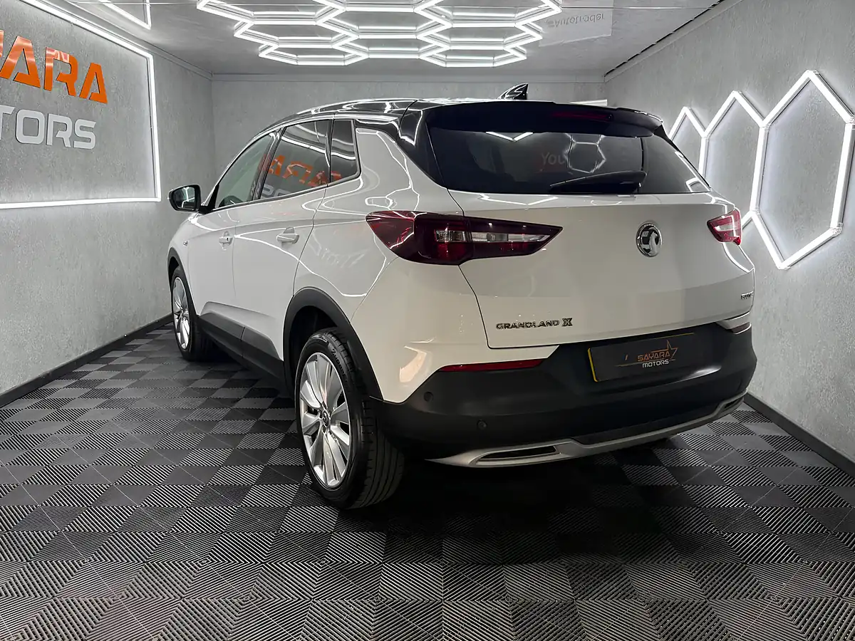 Used 2019 Vauxhall Grandland X Elite Nav White - Interior and Exterior details 10