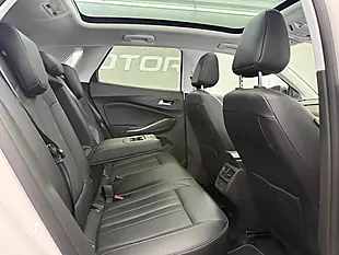 Used 2019 Vauxhall Grandland X Elite Nav White - Interior and Exterior details 14