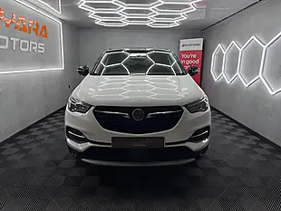 Used 2019 Vauxhall Grandland X Elite Nav White - Interior and Exterior details 3