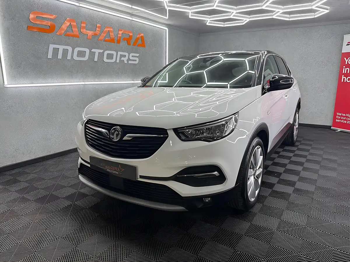 Used 2019 Vauxhall Grandland X Elite Nav White - Interior and Exterior details 4