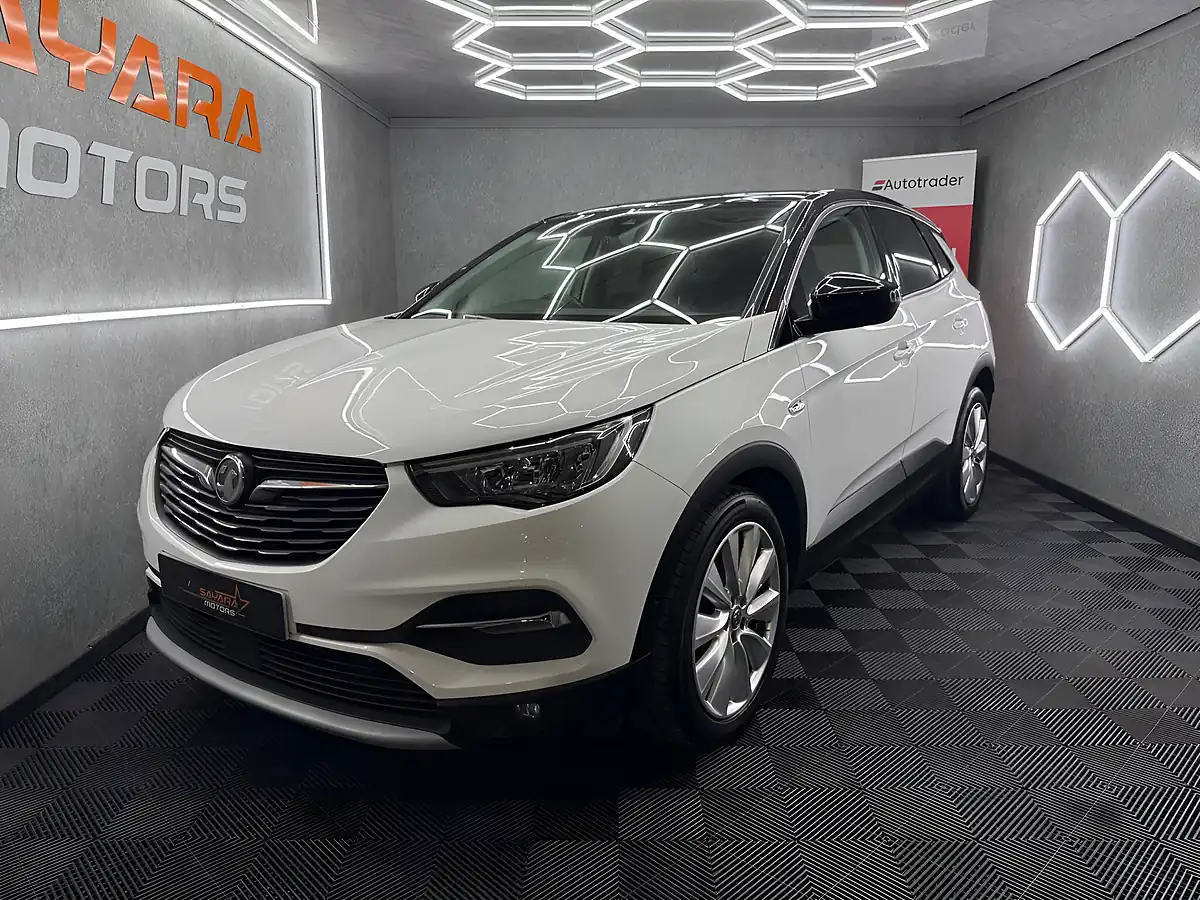 Used 2019 Vauxhall Grandland X Elite Nav White - Interior and Exterior details 8
