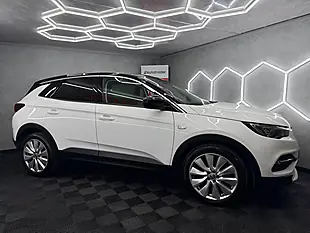 Used 2019 Vauxhall Grandland X Elite Nav White - Interior and Exterior details 9