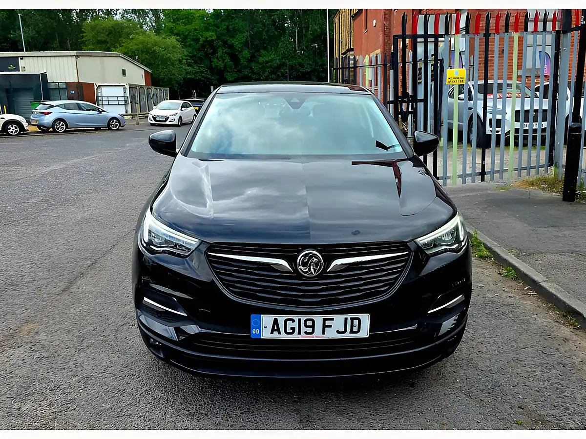 Used 2019 Vauxhall Grandland X Se Black - Front View