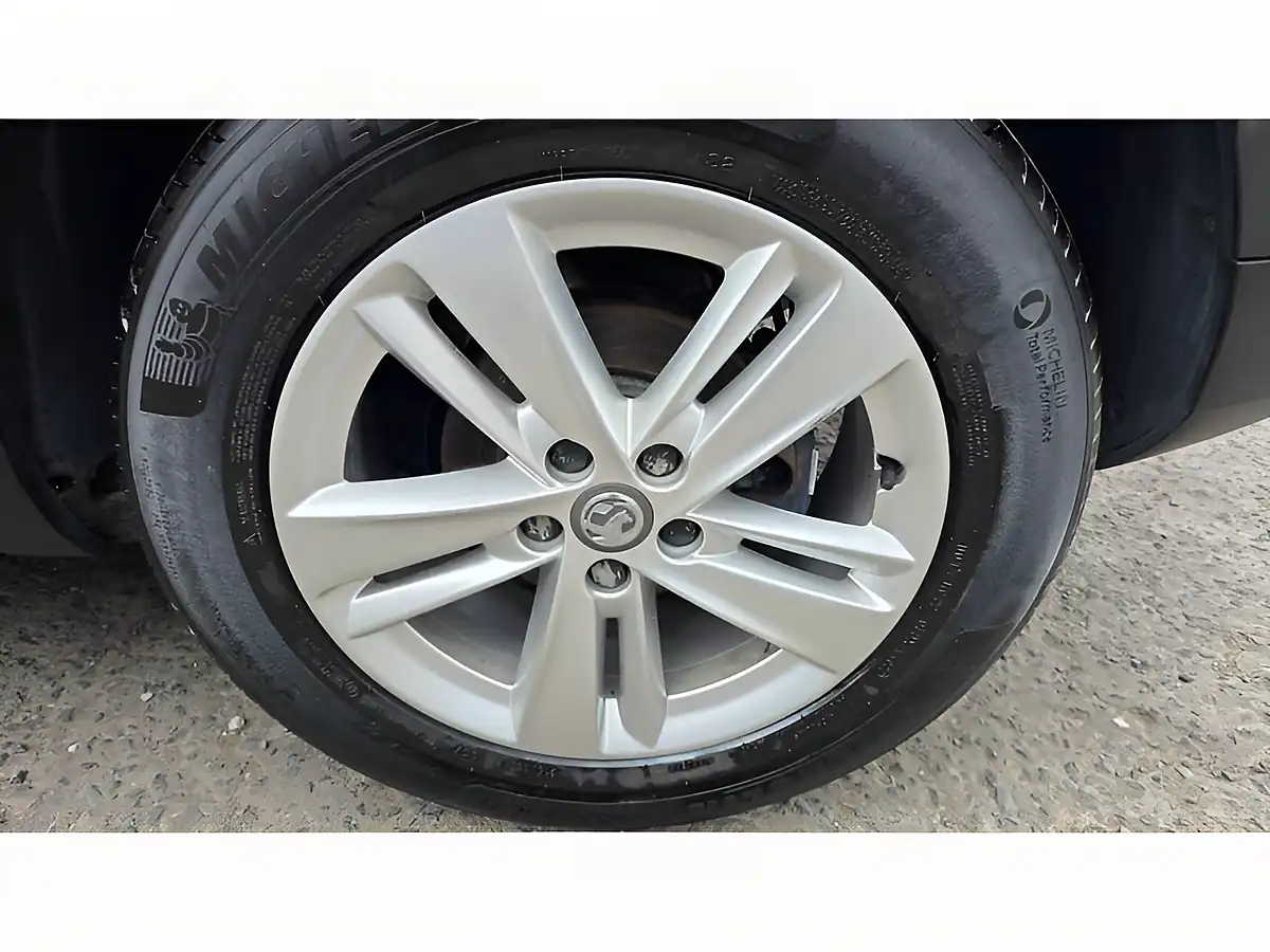 Used 2019 Vauxhall Grandland X Se Black - Interior and Exterior details 19