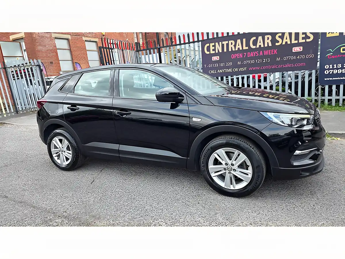 Used 2019 Vauxhall Grandland X Se Black - Interior and Exterior details 4