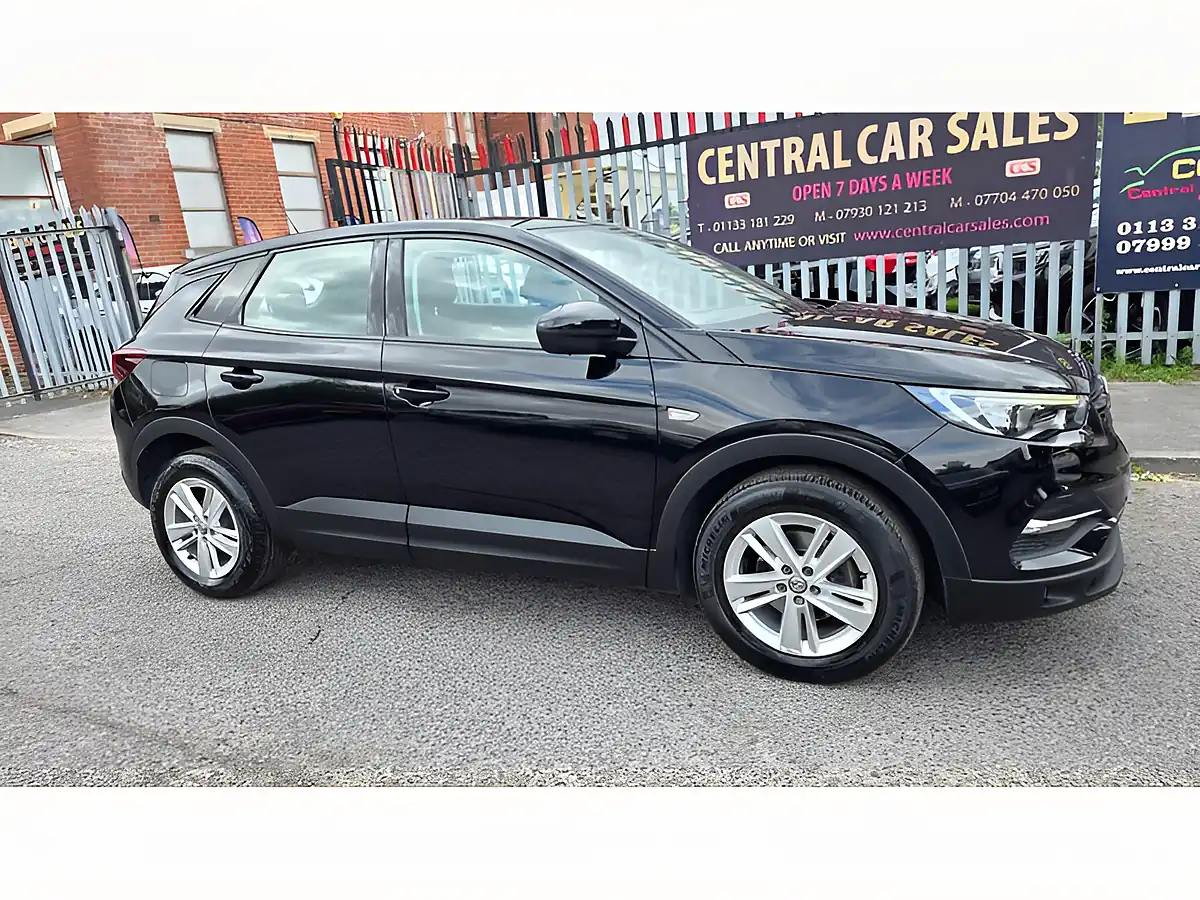Used 2019 Vauxhall Grandland X Se Black - Interior and Exterior details 5