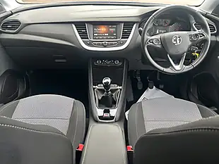 Used 2019 Vauxhall Grandland X Se Grey - Interior and Exterior details 7
