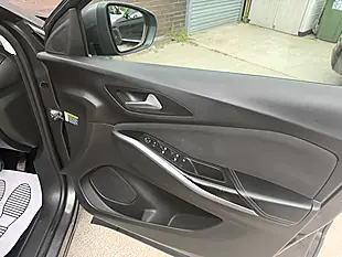 Used 2019 Vauxhall Grandland X Se Grey - Interior and Exterior details 14