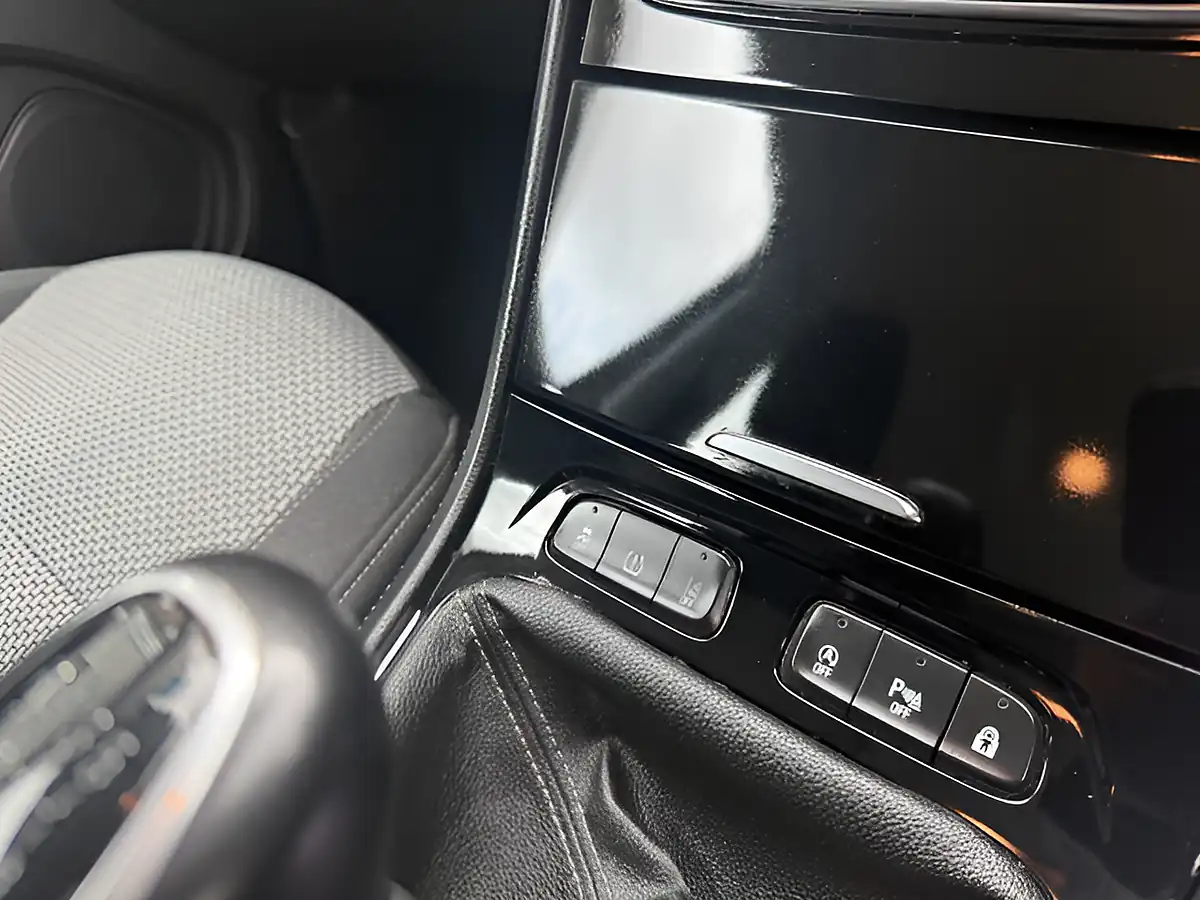 Used 2019 Vauxhall Grandland X Se Grey - Interior and Exterior details 19