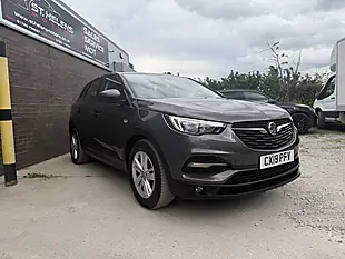 Used 2019 Vauxhall Grandland X Se Grey - Interior and Exterior details 2