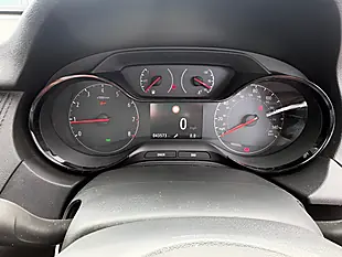 Used 2019 Vauxhall Grandland X Se Grey - Interior and Exterior details 14