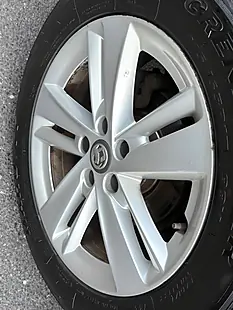 Used 2019 Vauxhall Grandland X Se Grey - Interior and Exterior details 9