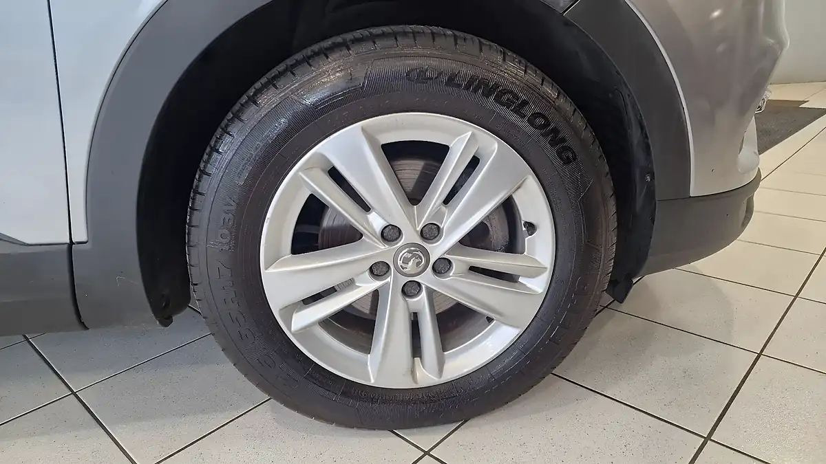 Used 2019 Vauxhall Grandland X Se Grey - Interior and Exterior details 13