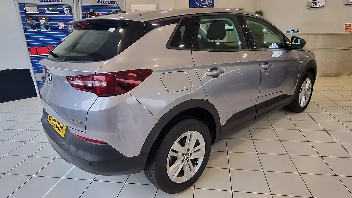 Used 2019 Vauxhall Grandland X Se Grey - Interior and Exterior details 8